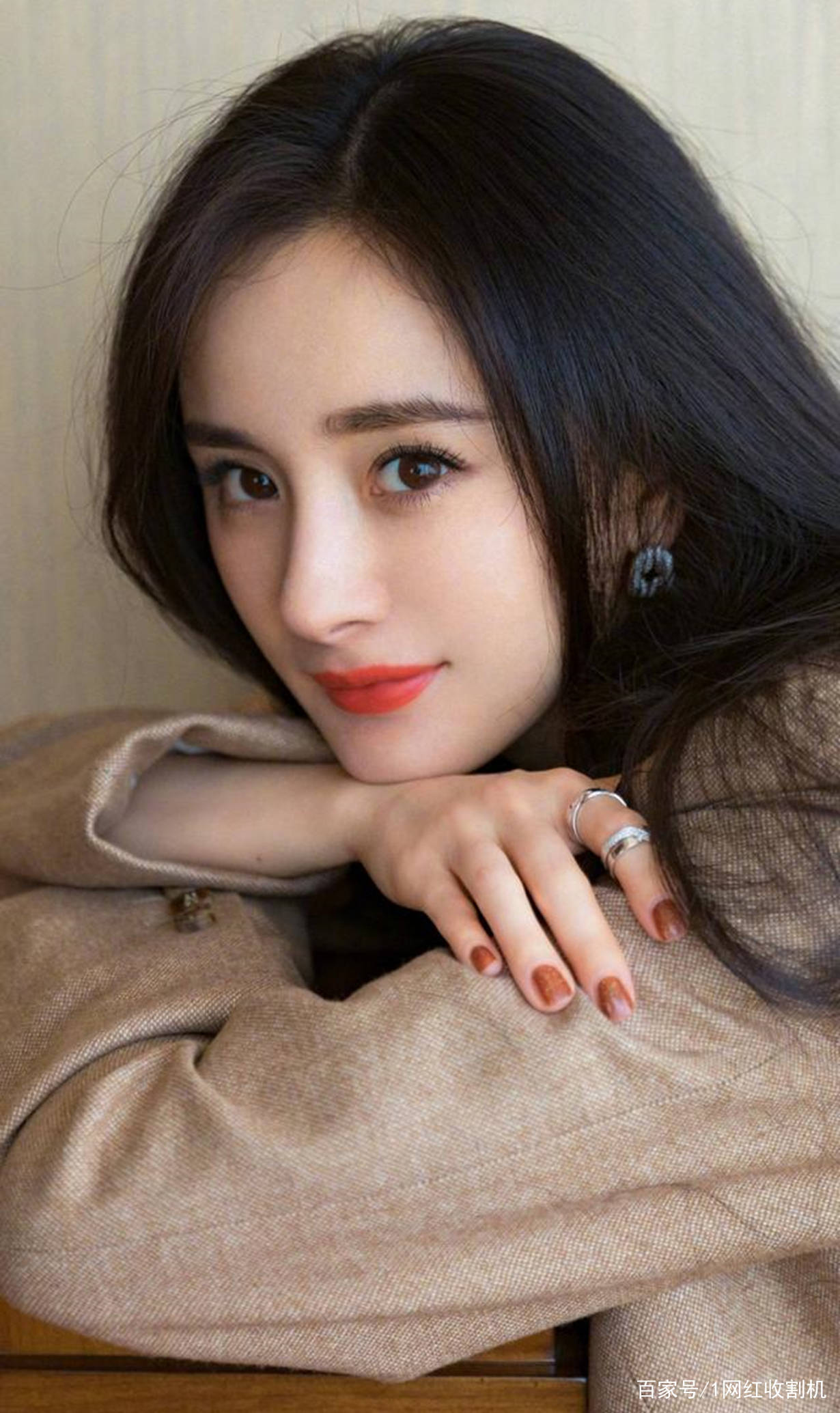 隆穹|太尴尬了!盘点8位明星“改头换面”后车祸现场,都是灾难(下)