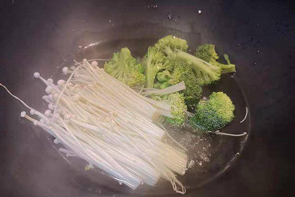 暖胃|天冷，来一份这早餐，汤菜主食皆有，暖胃营养，10分钟可备好上桌