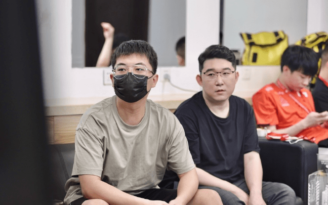 苦瓜|张角亲自挂帅当主教练，月光慌了，网友：期待新赛季“光角大战”