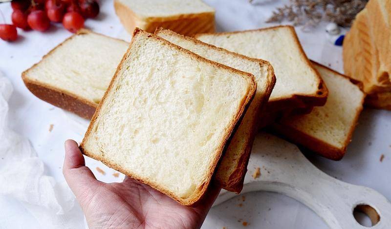 做法|不加黄油不加糖，做出的吐司照样香，特别适合冬天做早餐