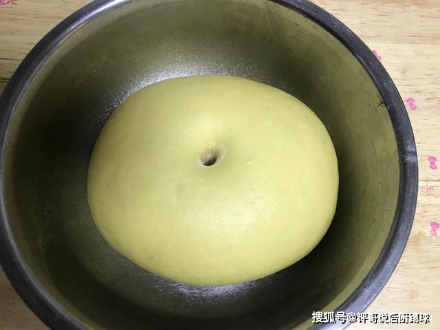 温度|面粉别总做馒头了，这样做，不加一滴水，组织细腻，比面包好吃