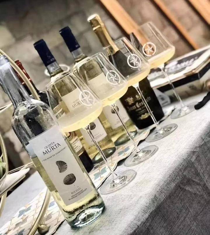 活动|中喜酒业:喜迎中秋,现推出桃金娘干白“买一送一”活动感恩回馈大客户!