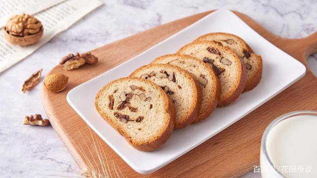 土豪|五款好吃不贵的办公室零食，营养和美味兼顾，隔壁同事看到都馋了