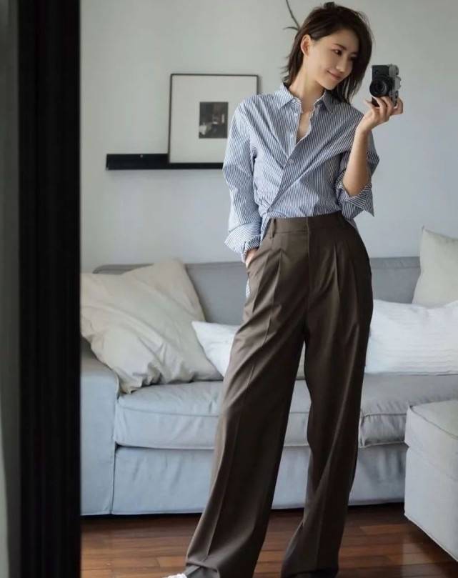 黑色|今年初秋的王炸组合超美！衬衫+直筒裤百搭且实穿，谁穿谁洋气