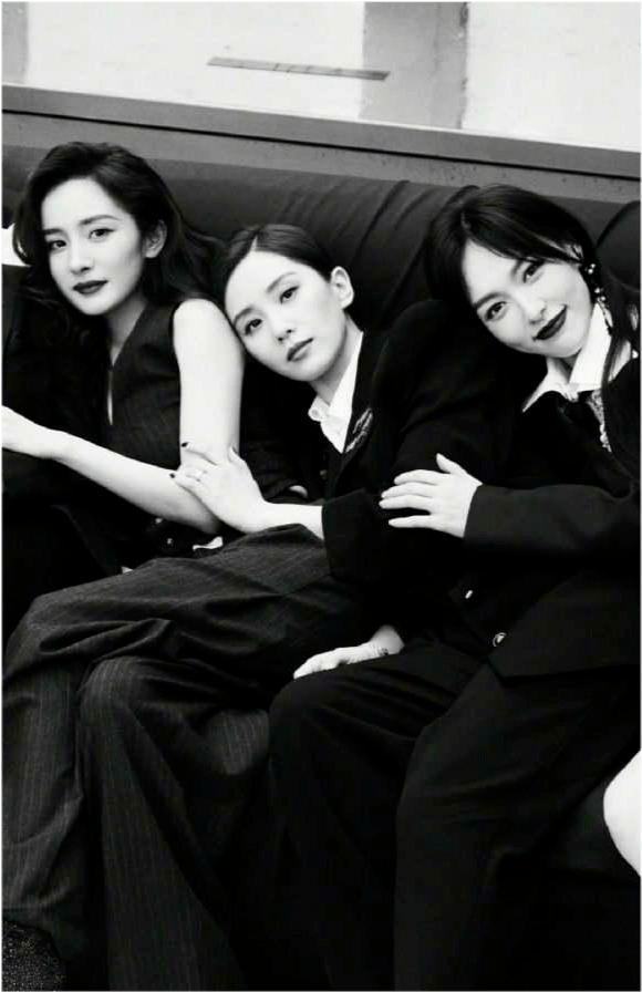 超短裙|杨幂生日会来头不小！顶奢大牌是主办方，她穿一身黑依旧美成焦点