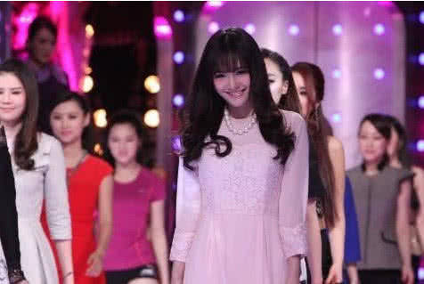 非诚勿扰2012年23号女嘉宾 0aeeeb5258e84eaca5da7f144b5b9869.jpeg
