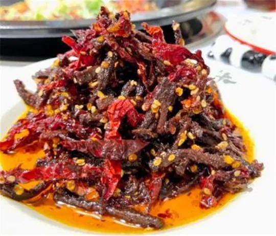 什么菜炒牛肉好吃不辣 380f35e01f1945a5b052474bfa75b31a.jpeg