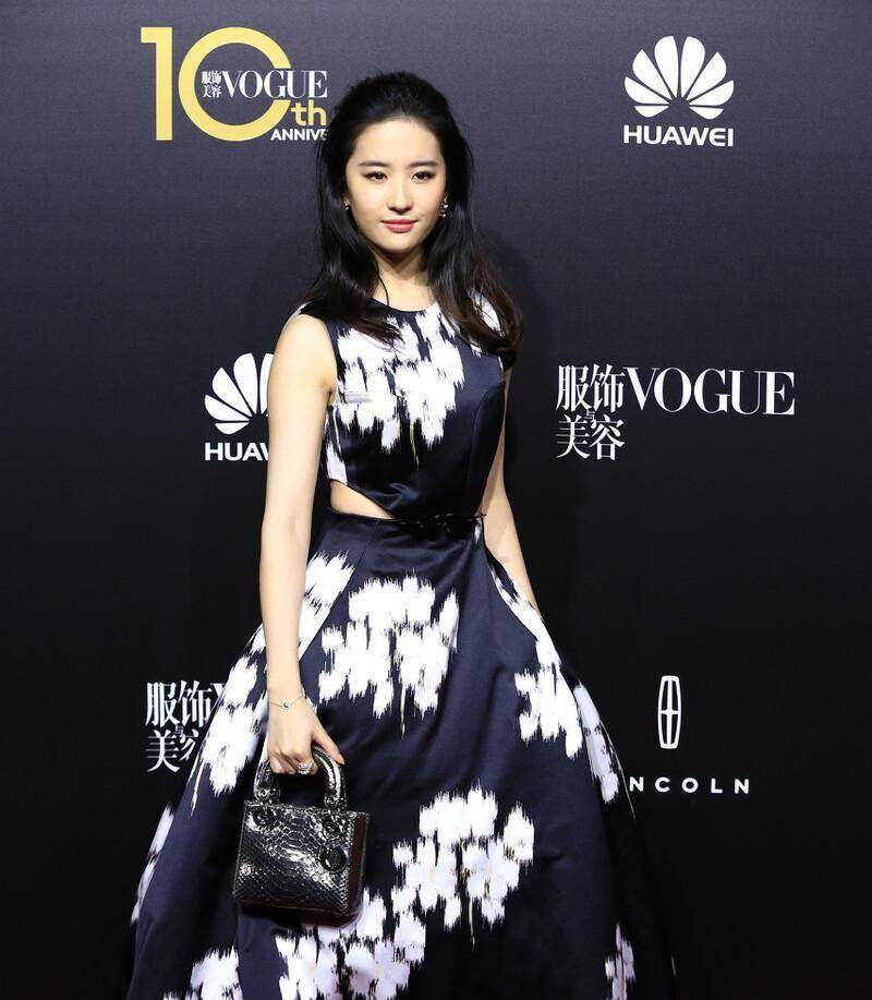 官宣|刘亦菲胖点更可爱｜一群大象婚纱摄影工作室