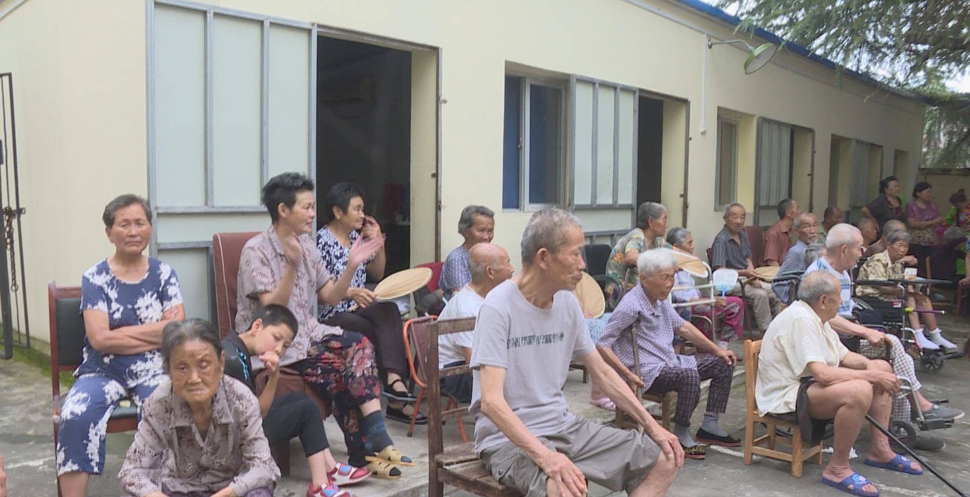 人口|大学教授赵燕菁：惩罚不生孩子的人引发争议，为什么建议早就业？