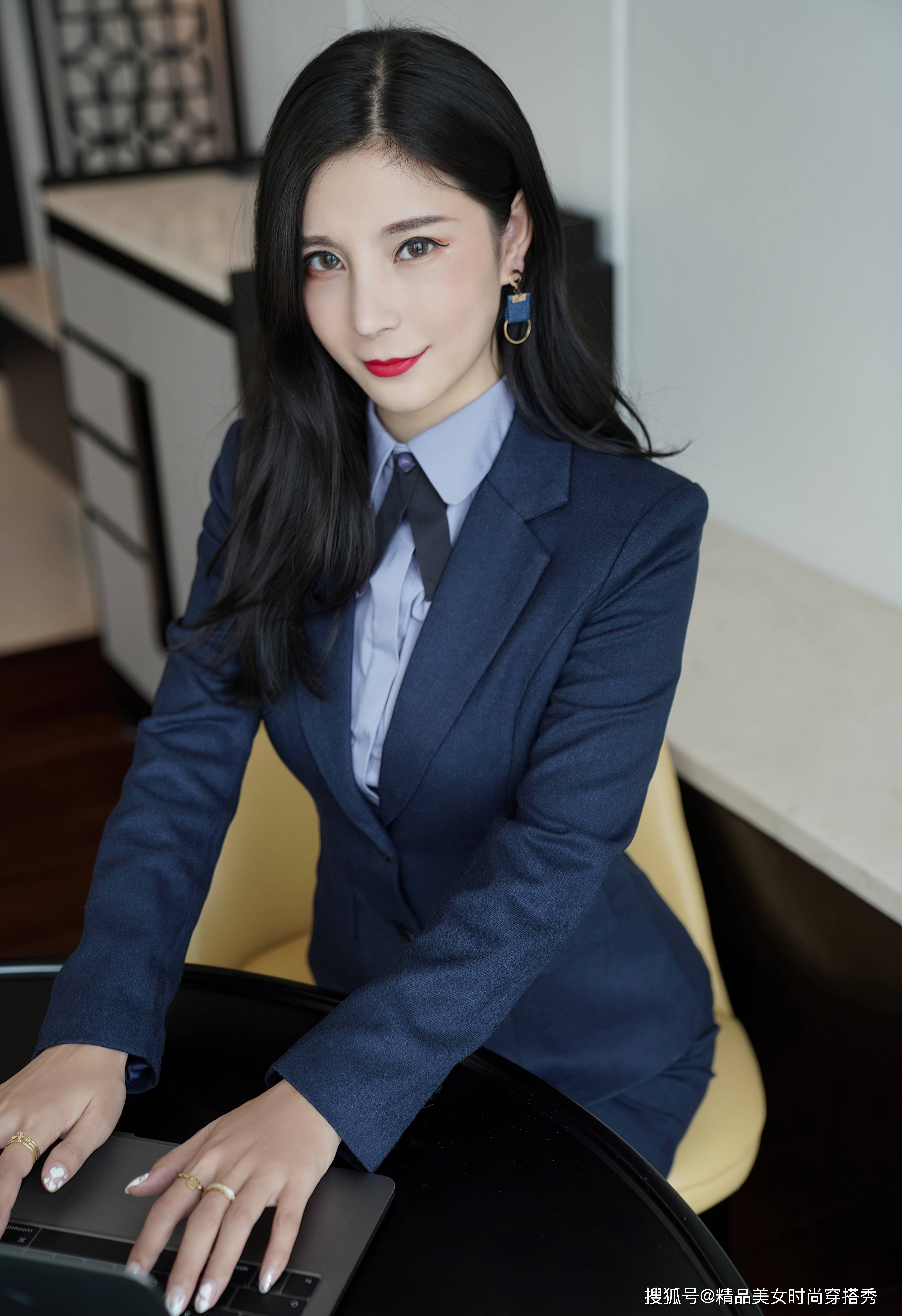 黑色|显瘦提升气质的西装套装，可盐可甜，气质十足