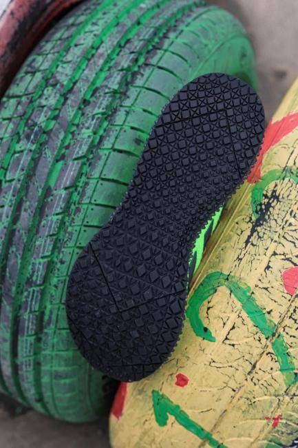 科技|adidas4D跑鞋性能出众，带来更多“推进力”