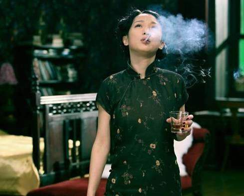 电影|8位穿旗袍的女星,有的“美出天际”,有的“体壮如牛”