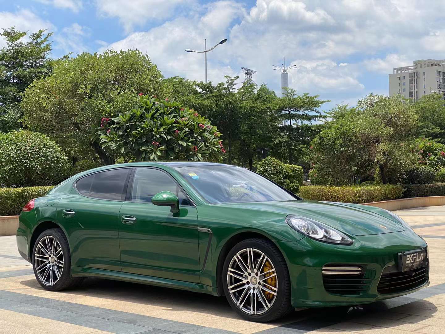 保时捷帕拉梅拉ekfilm-ek改色膜水晶邮政绿