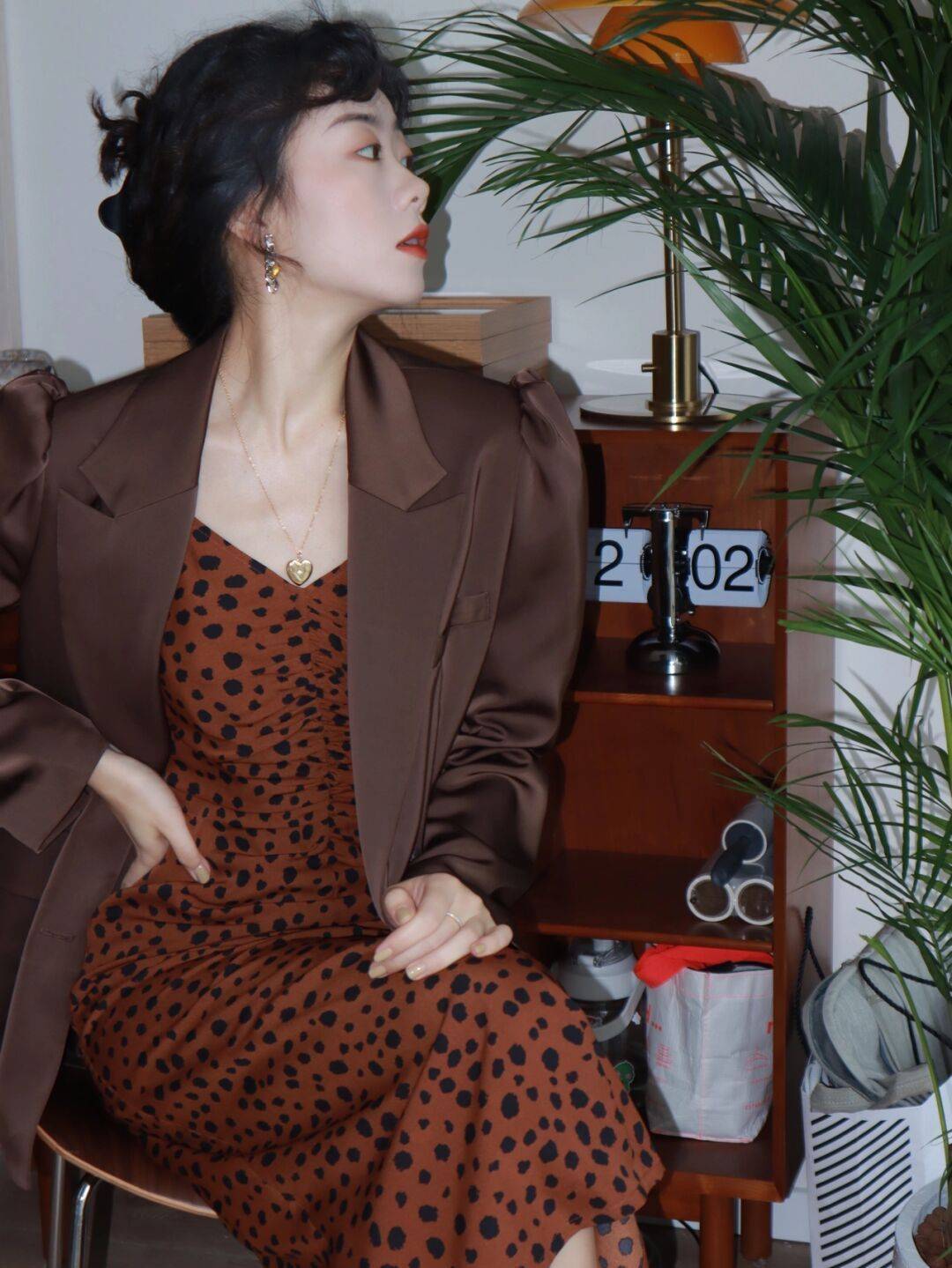 披肩|入秋后不要乱搭配，今年流行这几种风格，时髦洋气还保暖