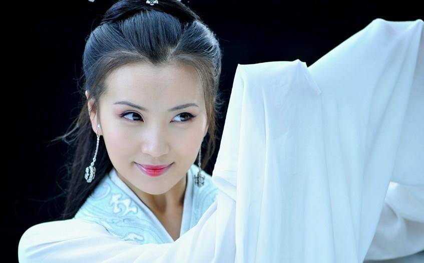 何赛飞|这6位女星的“狐狸眼”太美了,妩媚中透着灵动,媚到了骨子里