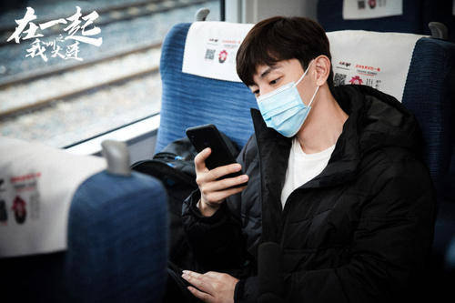 演技|有种“遗传”叫邓伦母亲，以为儿子够帅，看到妈妈后，请原地出道