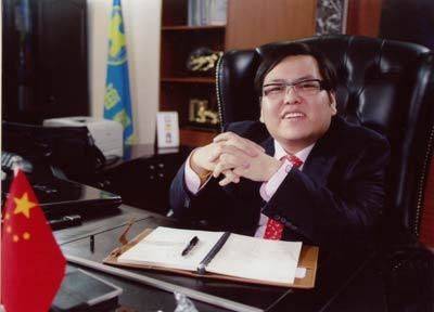 原创22岁就百亿家产还娶了女星不到10年就败光今被法院悬赏2千万