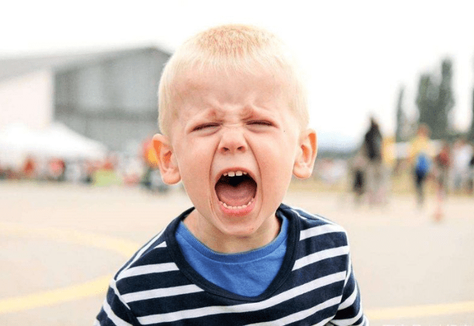 智商|吼孩子既影响娃的智商又对家长不利，换种方式解决，或许更有效果