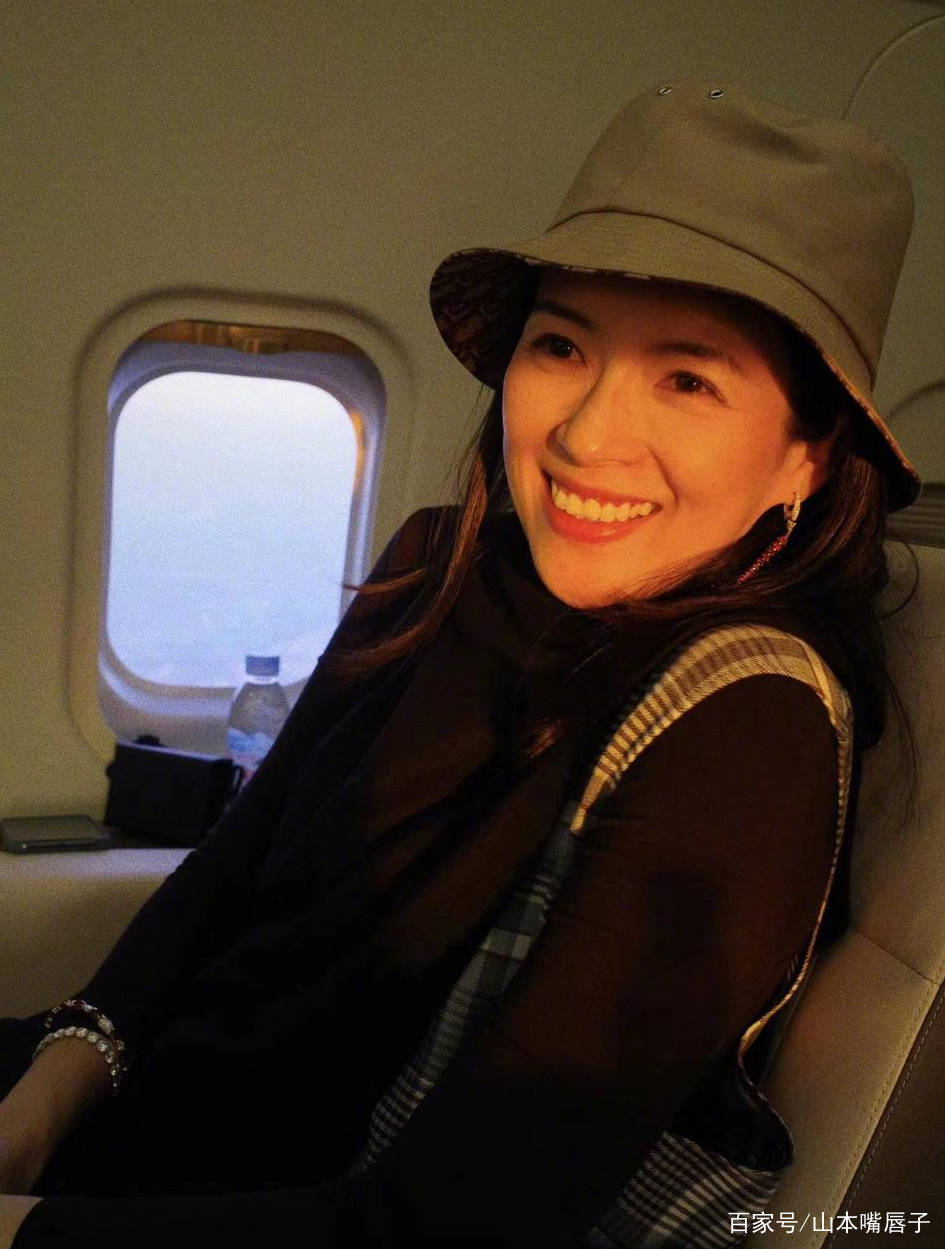 章子怡儿子正面照图文 a845e9bbe88941a68c46e93c4e4f5d25.jpeg