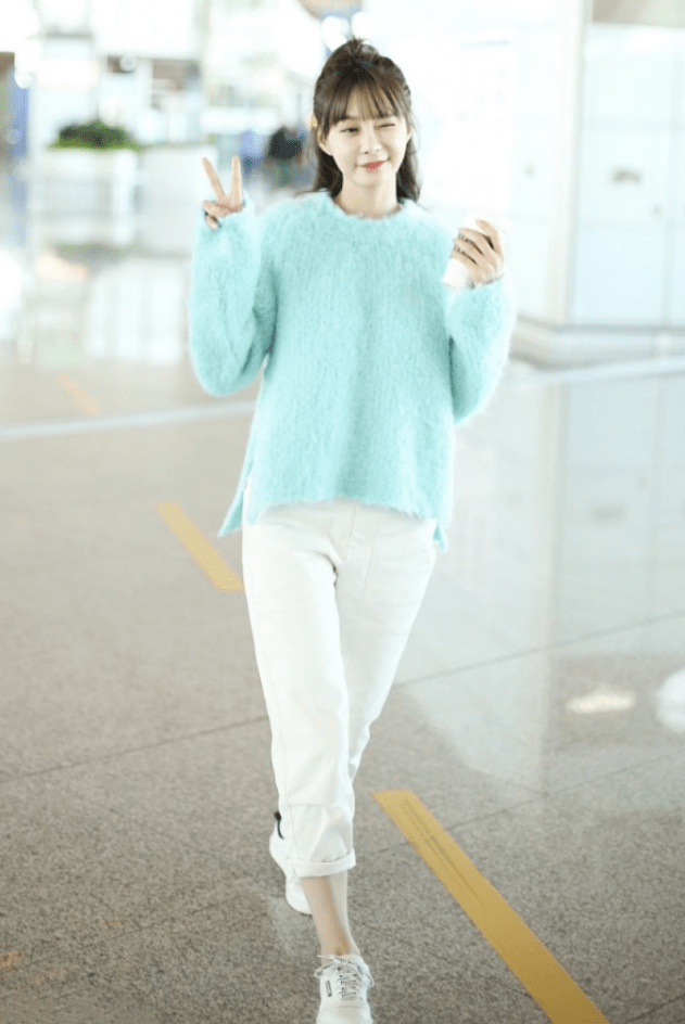 卫衣|30多的沈梦辰其实也不咋年轻了，但穿得却像高中生，还有小女孩样