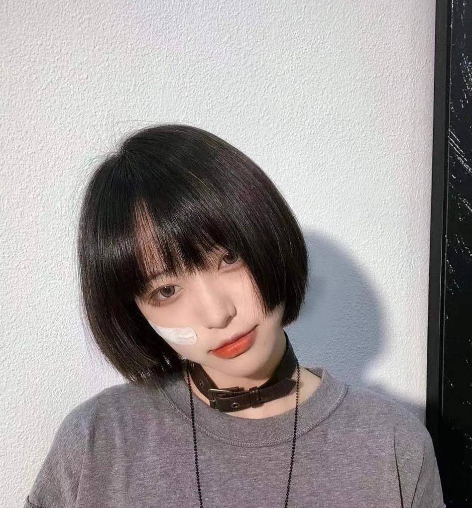 卷发|你的发型该换了，今年流行这几款发型，时髦又显发量，还不挑脸型