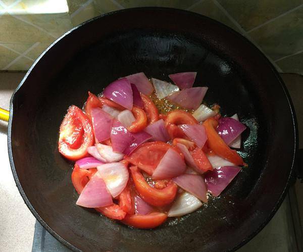 番茄洋葱牛腩电饭煲 c79c84922a75426d91b09fa1591f9adf.jpeg