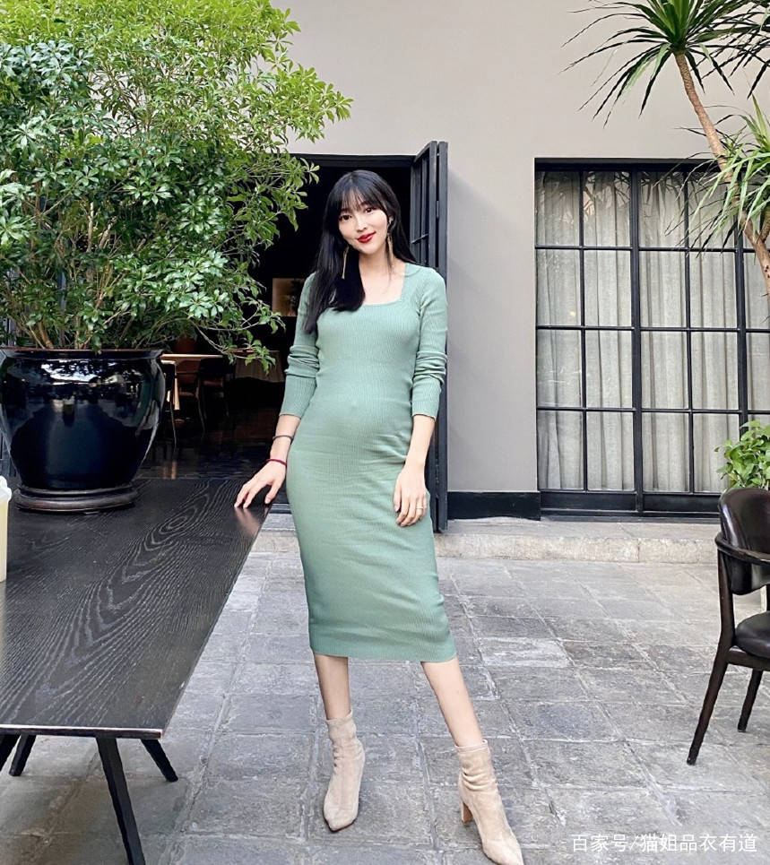 亮点|德云社烧饼老婆晒照，“网红脸”配大T恤挺甜美，看着不像俩娃妈