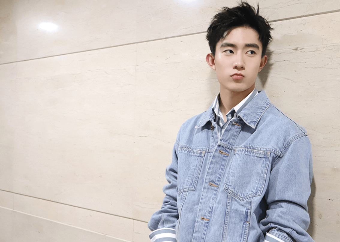 乔欣被曝与98年鲜肉同回小区,团队迅速否认恋情_郑好