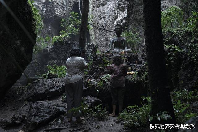 尼姆|《灵媒》挑战伦理道德的界线，结局让人无法接受，胆小者最好别看了！