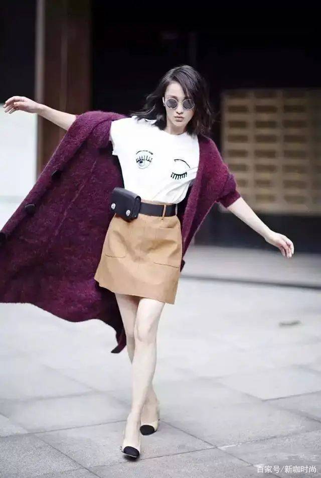 带着|周迅真敢穿！西装不像西装，裙子不是裙子，发型更是硬伤