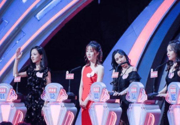 知名度|?“相亲节目”火了10年，不仅全是“托”，女嘉宾的身份被曝光