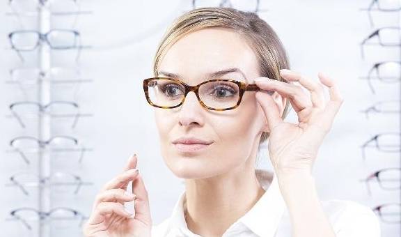 如何让眼睛更清楚 20b1d1a27ea04d73831711fe8928fc24.jpeg