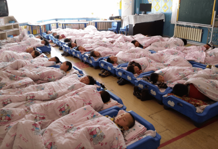 家长|幼儿园取消午睡，引起家长十分不满，老师解释后家长才放心