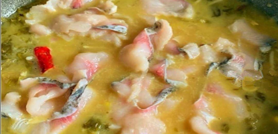 咋样做鱼汤最好吃 4acf75ffbef0409f8ade269c4faedcfe.jpeg