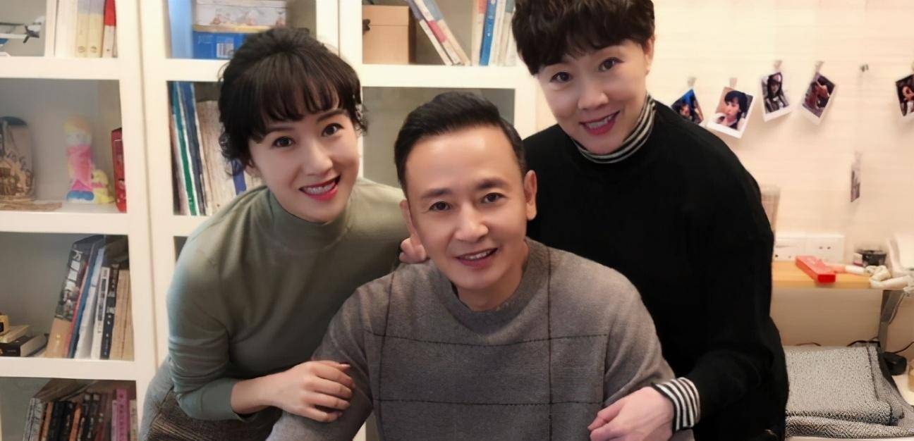 演技|出道22年未红,因“长得帅”被拉去演戏,今59岁凭《都挺好》大火