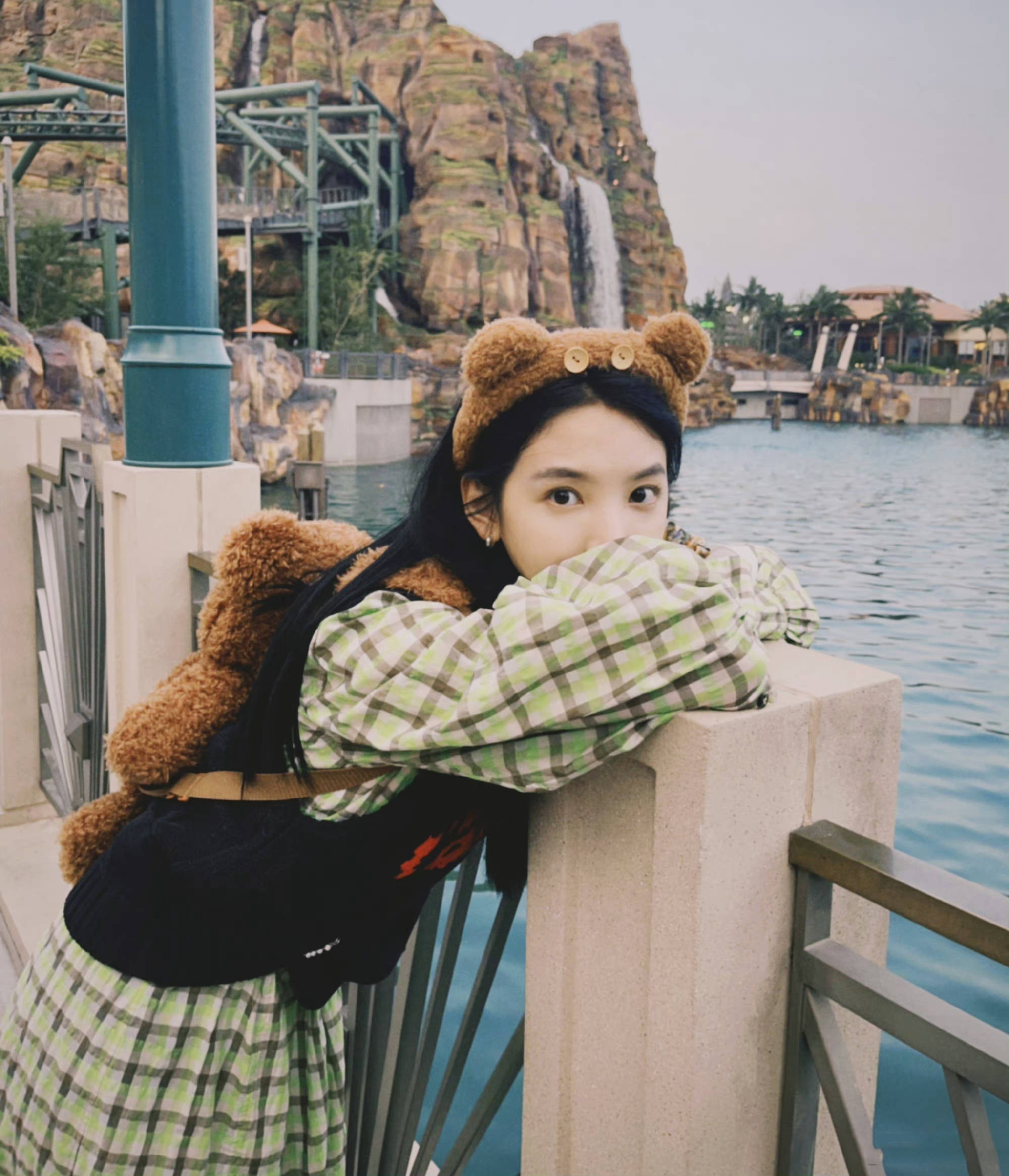 波浪|泡泡袖、格子印花、不规则裙摆,今年秋季连衣裙的时髦点整理好了