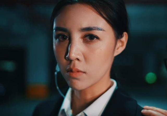 原创王牌女保镖上映美女保镖以一敌百战斗力堪比叶问
