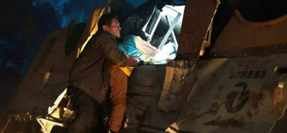 丁雅珺|演员拍戏拍到生理极限,这场中国式救援,把我看泪奔了