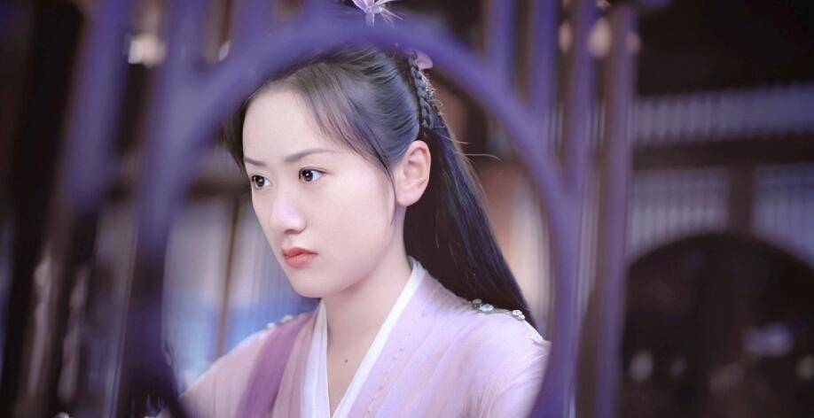 古偶剧|赵露思和袁冰妍新剧是同一个造型师，还被指和成毅有很多共同点？