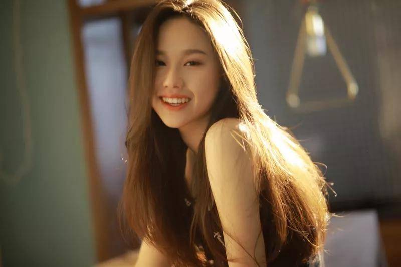 卫视|口碑爆棚的《谁是宝藏歌手》，再次证明孟慧圆就是一个宝藏女孩