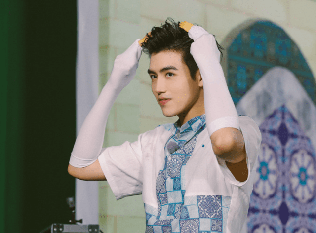 墨燃|官媒发声抵制耽改剧，十部作品将受到影响，《皓衣行》还能播吗？