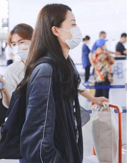 什么|张小斐又双叒上热搜了！过度营销败坏观众缘，还没有大火就又凉了