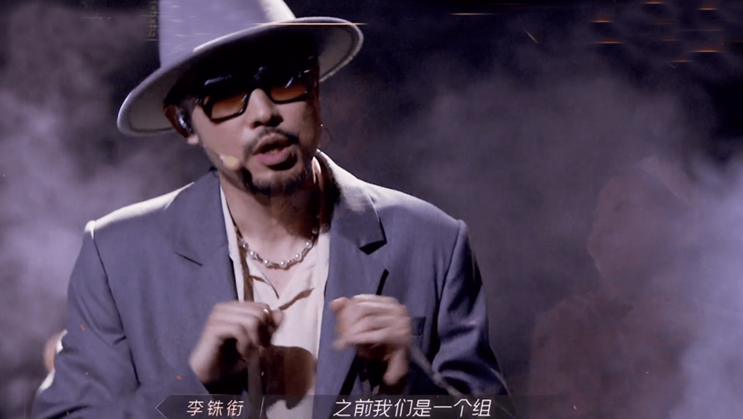 张晋|《哥哥》三公造型齐翻车：大湾区风格跑偏，张晋阵营像丐帮，张智霖撑门面