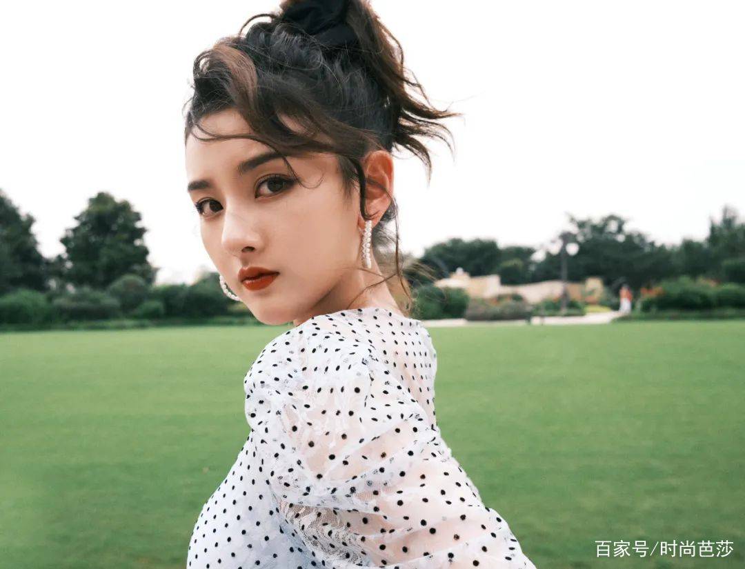 发型|长成她这样，才敢叫“美人天花板”吧？