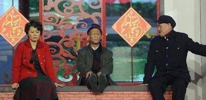 舞台|第一次上春晚就忘词，为拖延时间，瞎编了一句台词却火遍全国！