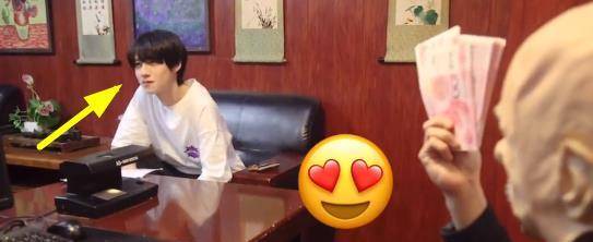 时代|苏新皓将朱志鑫没吃完的饭吃了，过程令工作人员和妈妈佩服