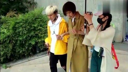 颜色|刘雪华参加真人秀录制，打了光脸上皱纹特别真实，但62岁很漂亮！