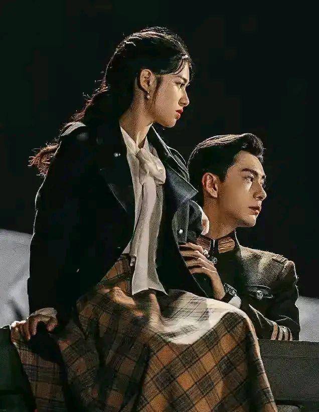 军装|陈星旭张婧仪《一见倾心》终于定档，男二军装太帅，你们期待吗？