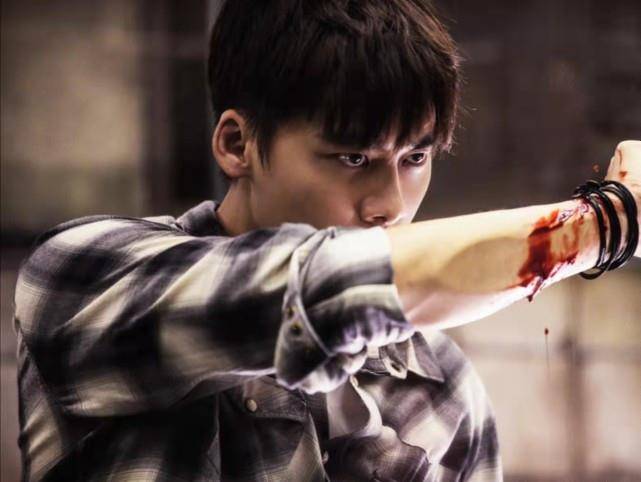 演技|男演员电影一番成绩排行，易烊千玺李易峰亮眼，第一名断层领先