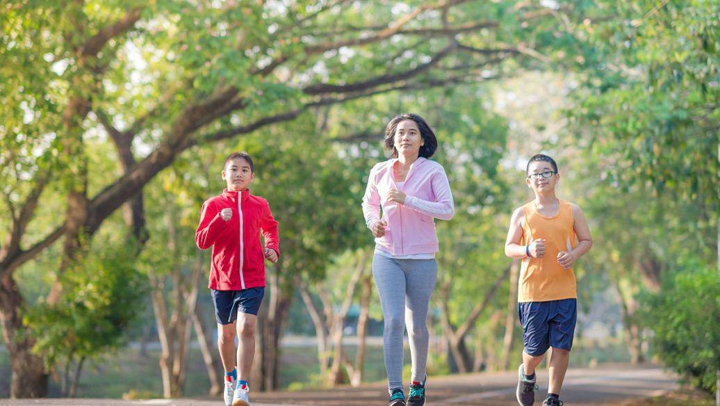 定期運動有助於減少痔瘡的危險,它經常幫助保持健康,定期排便,也有助